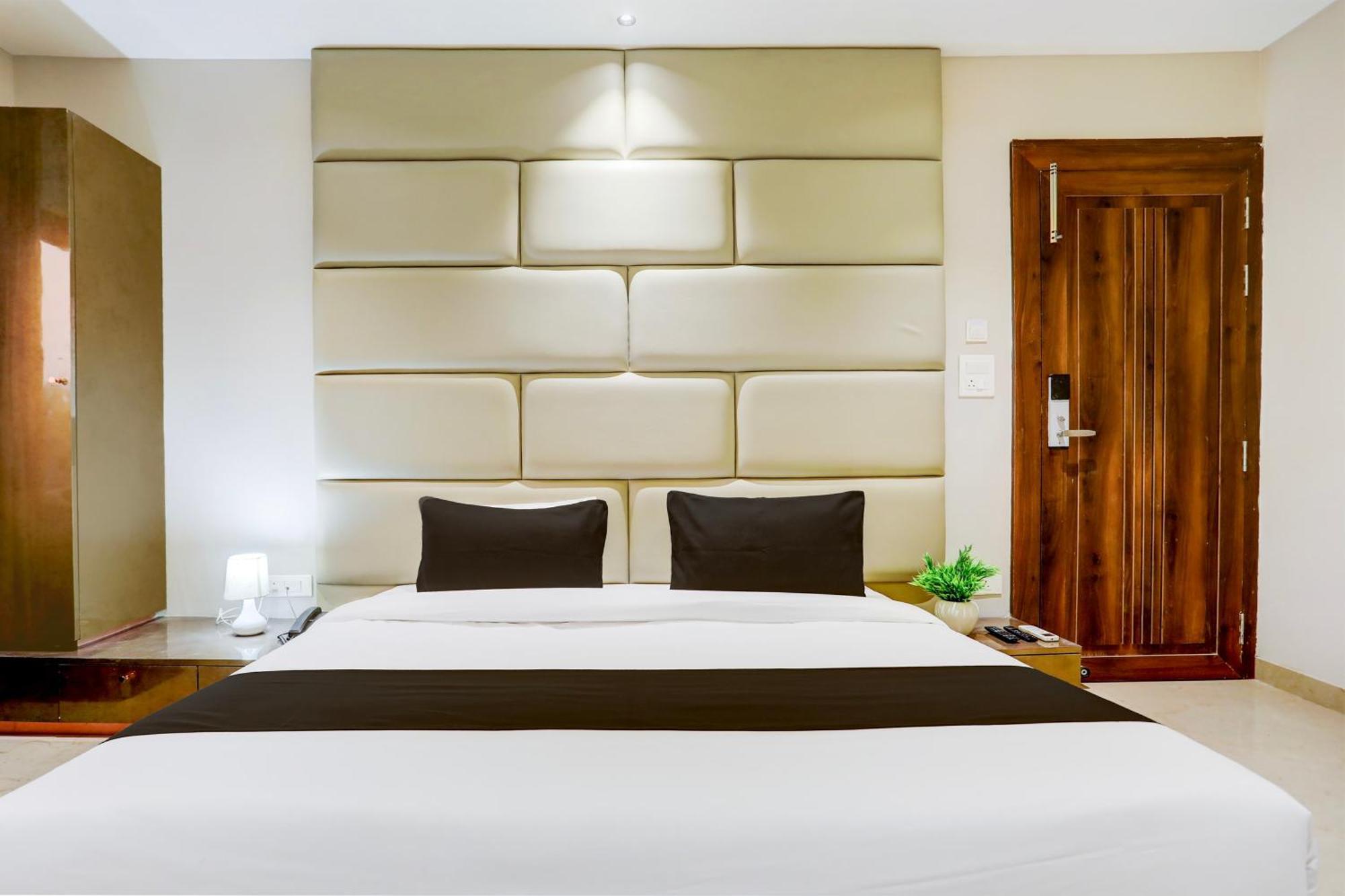 מלון גוואליור Super Collection O Belgacihia Near Kolkata Railway Station מראה חיצוני תמונה