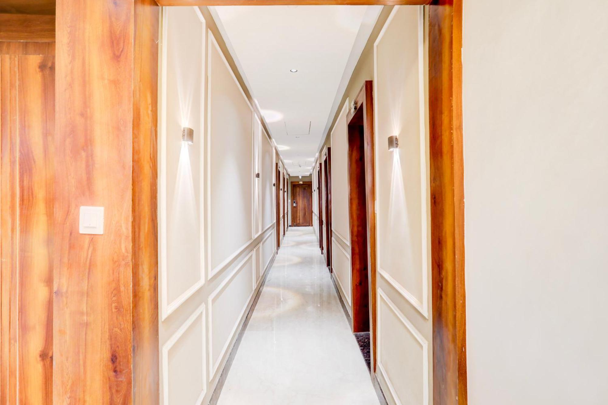 מלון גוואליור Super Collection O Belgacihia Near Kolkata Railway Station מראה חיצוני תמונה