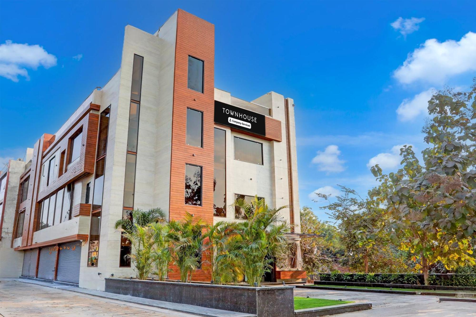 מלון גוואליור Super Collection O Belgacihia Near Kolkata Railway Station מראה חיצוני תמונה