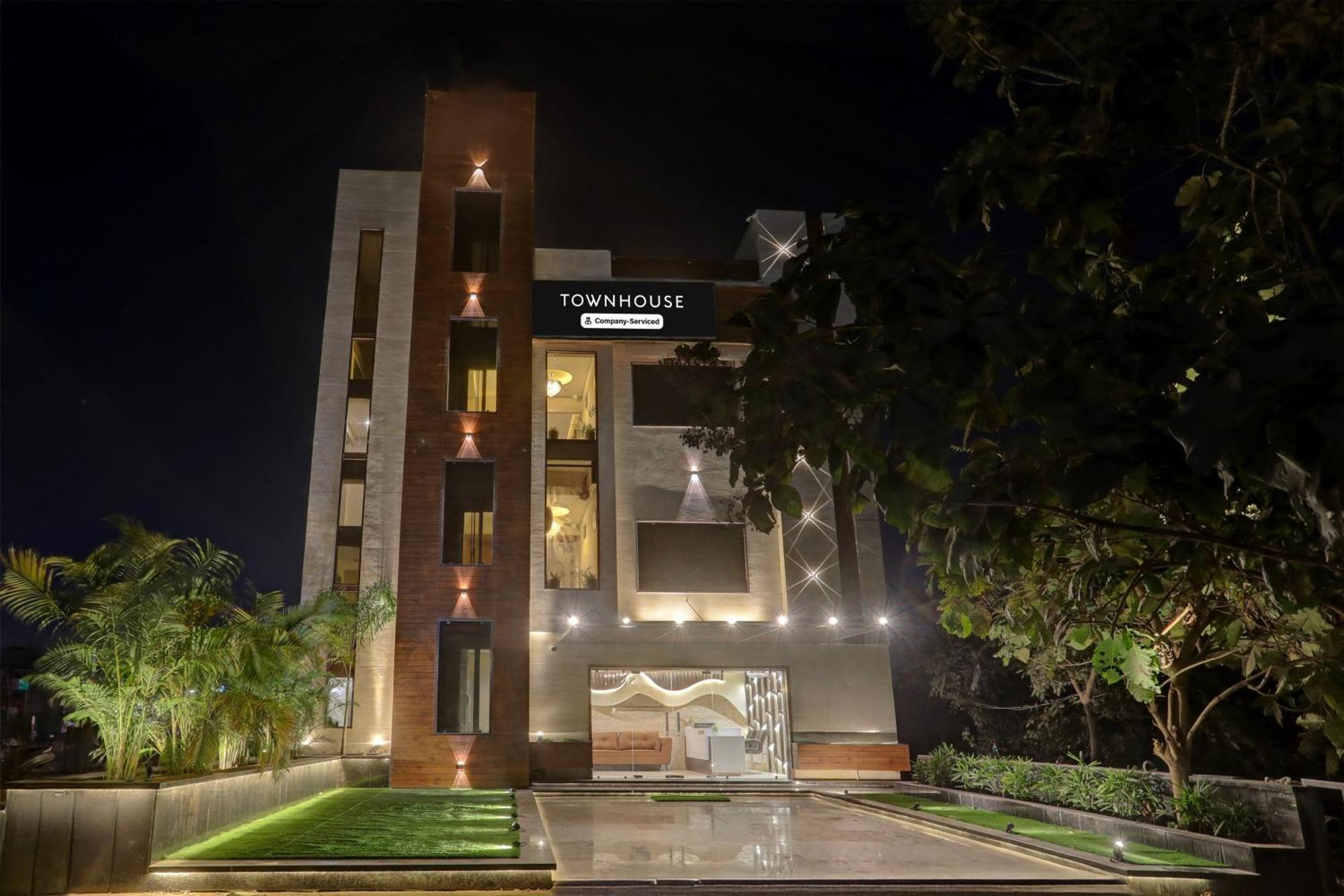 מלון גוואליור Super Collection O Belgacihia Near Kolkata Railway Station מראה חיצוני תמונה