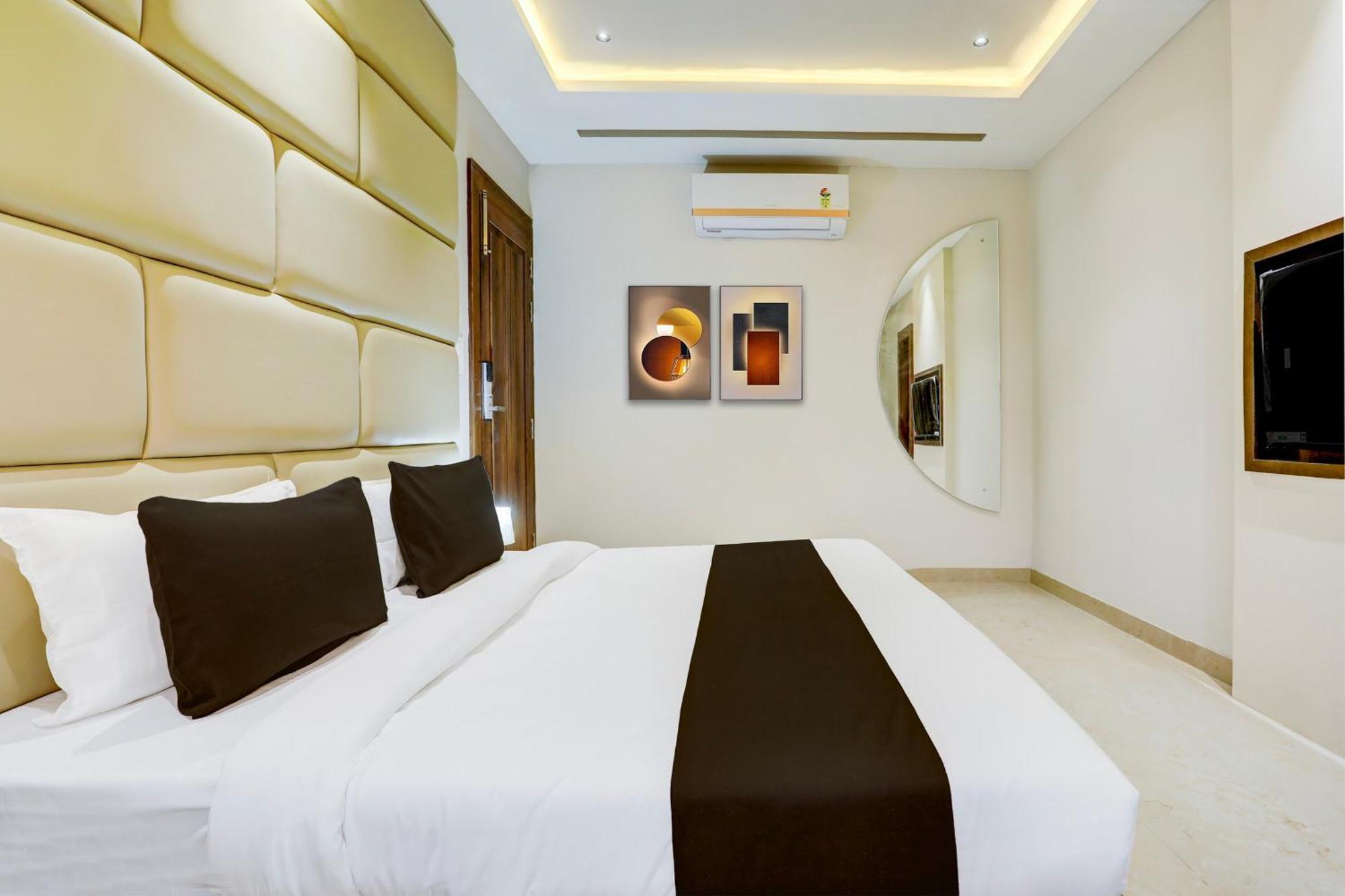 מלון גוואליור Super Collection O Belgacihia Near Kolkata Railway Station מראה חיצוני תמונה