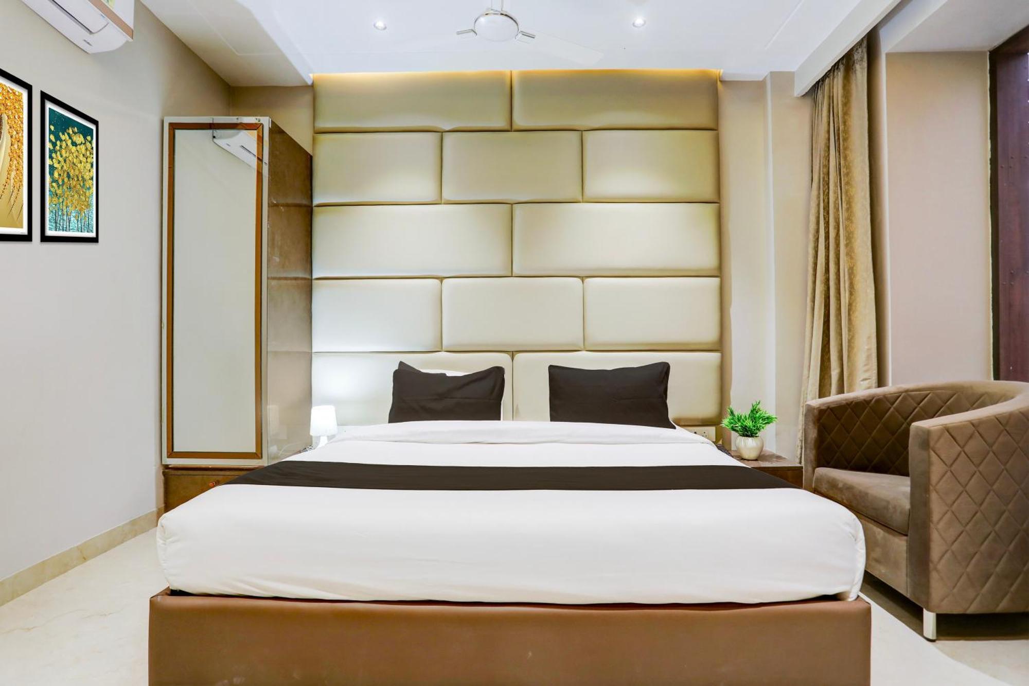 מלון גוואליור Super Collection O Belgacihia Near Kolkata Railway Station מראה חיצוני תמונה